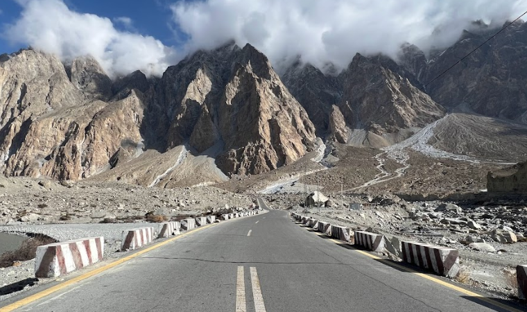 Karakorum Highway (N-35) - Die schönste und gefährlichste Motorradroute.